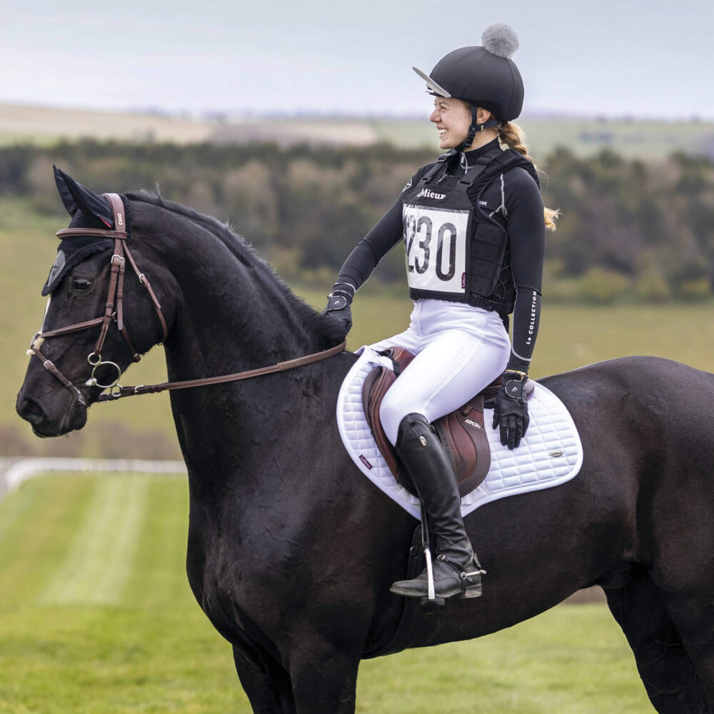 Υπόσαγμα LeMieux Self-Cool Close Contact