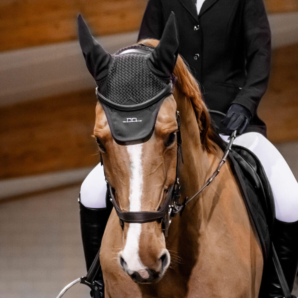 AA Performance Dressage Υπόσαγμα + Κάλυπτρο