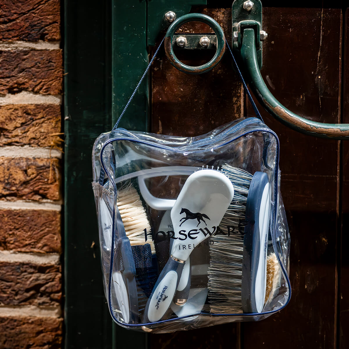 HORSEWARE Newmarket Grooming Set HORSEWARE Newmarket Grooming Set