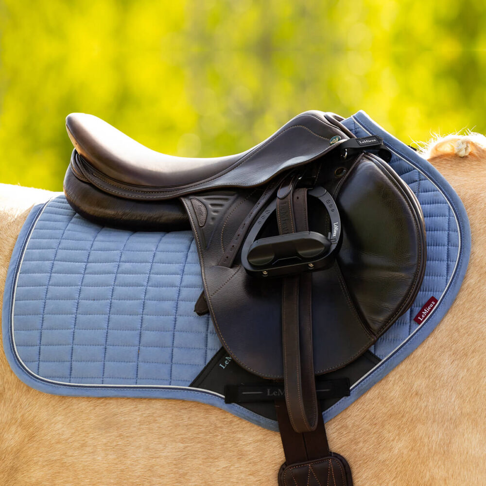 LeMieux Suede CC Υπόσαγμα + Κάλυπτρο