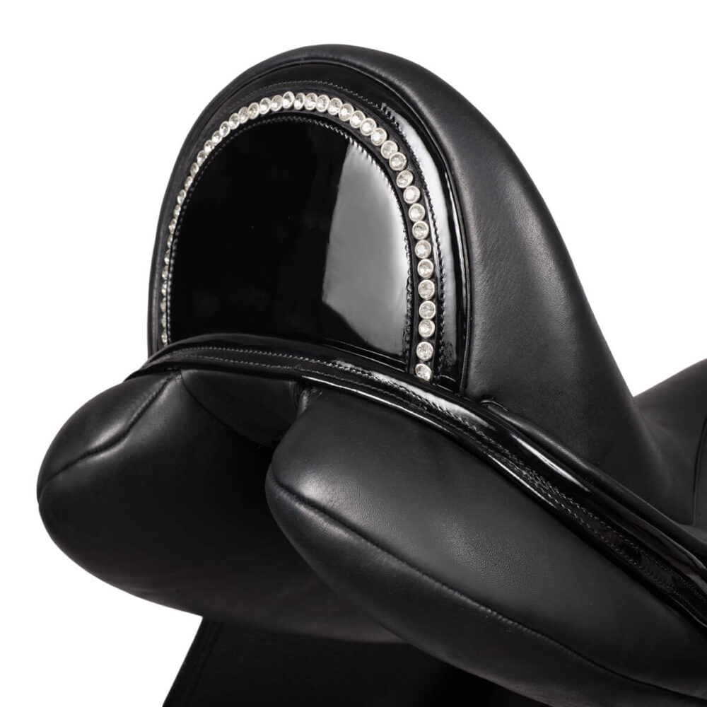 MOMPSO SIGNATURE© Dressage Crystals Prο